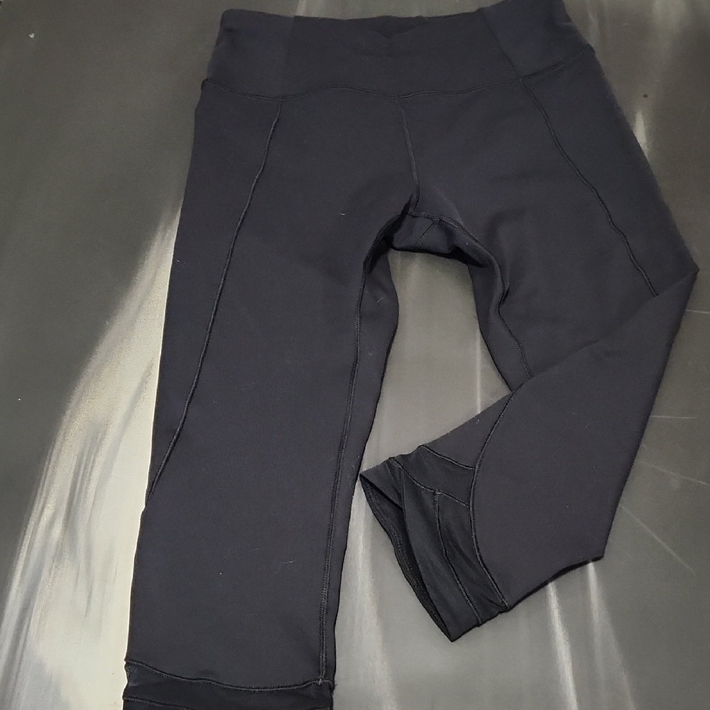 CALIA by Carrie Underwood Black Cropped Active Leggings